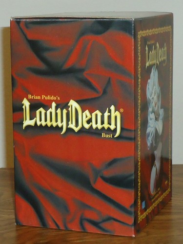 Lady Death Bust - Picture 3 of 12