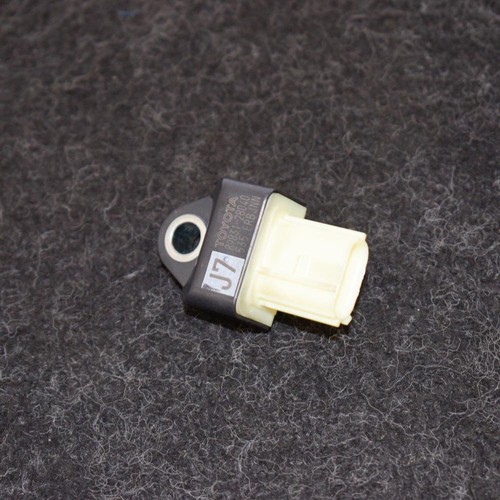 Sensore d'urto d'urto TOYOTA PRIUS XW50 posteriore destro 89831-28040 2016 - Foto 1 di 4