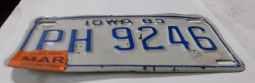 1983 Iowa Motorcycle License Plate #PH 9246 (PLT1) - 第 2/4 張圖片