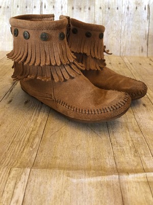 minnetonka double fringe boot