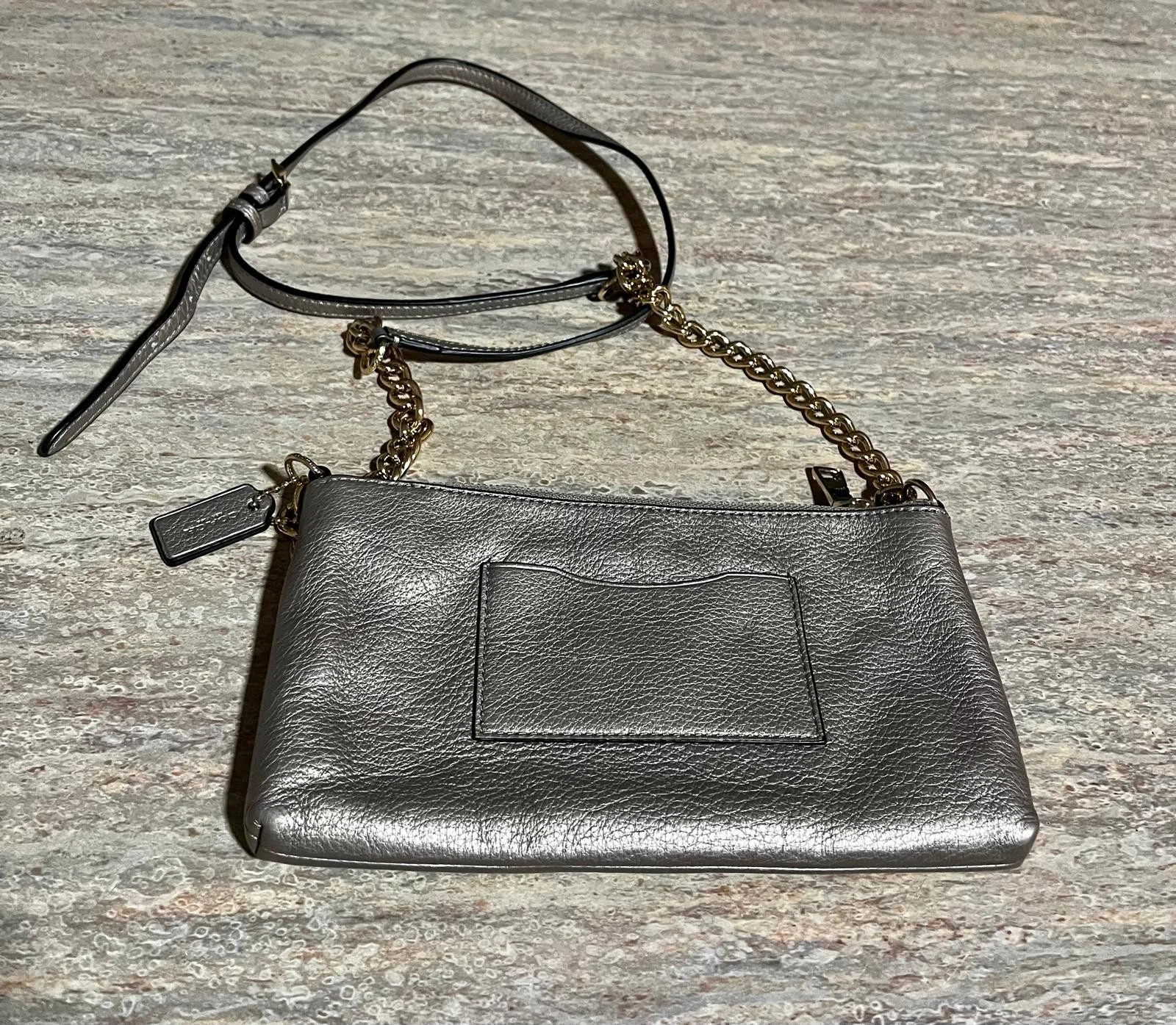 Borsa a tracolla Coach oro metallizzato misura 5x8 5 pollici