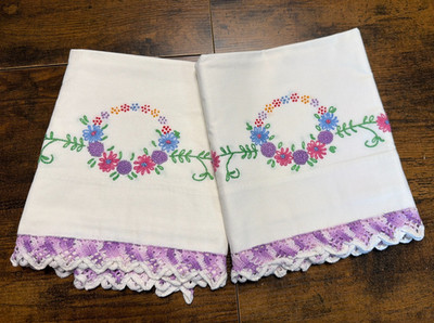 Vintage Cotton Embroidered Crocheted Floral Pillowcases Standard Size ~ Ex Cond.