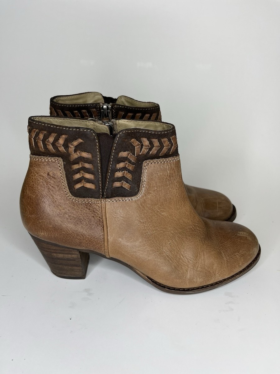 Olukai Kamahoi Boots Leather Ankle Boots Brown Side Zip  display picture 1