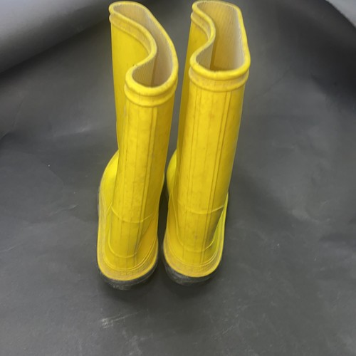 Rare Kids' L.L. Bean yellow rain boots 