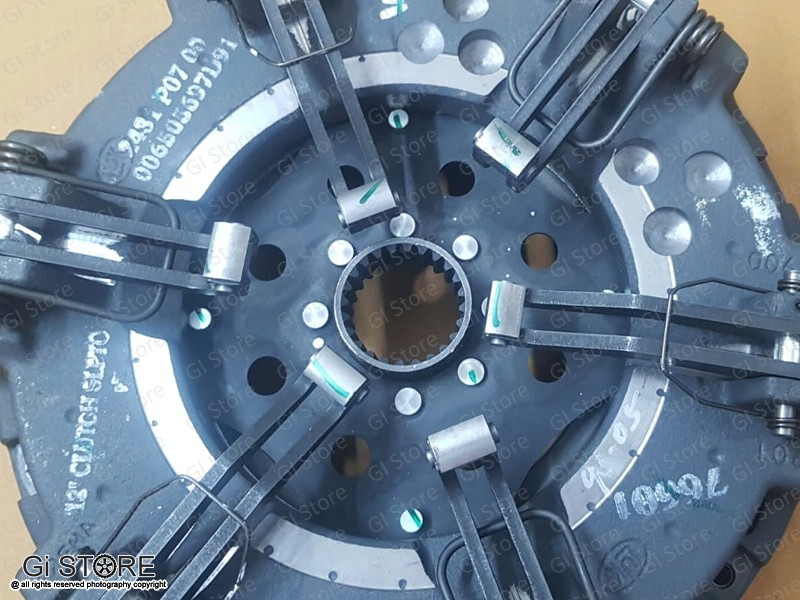 GENUINE OEM E006505697D91 CLUTCH ASSEMBLY FOR 8560 MAHINDRA  