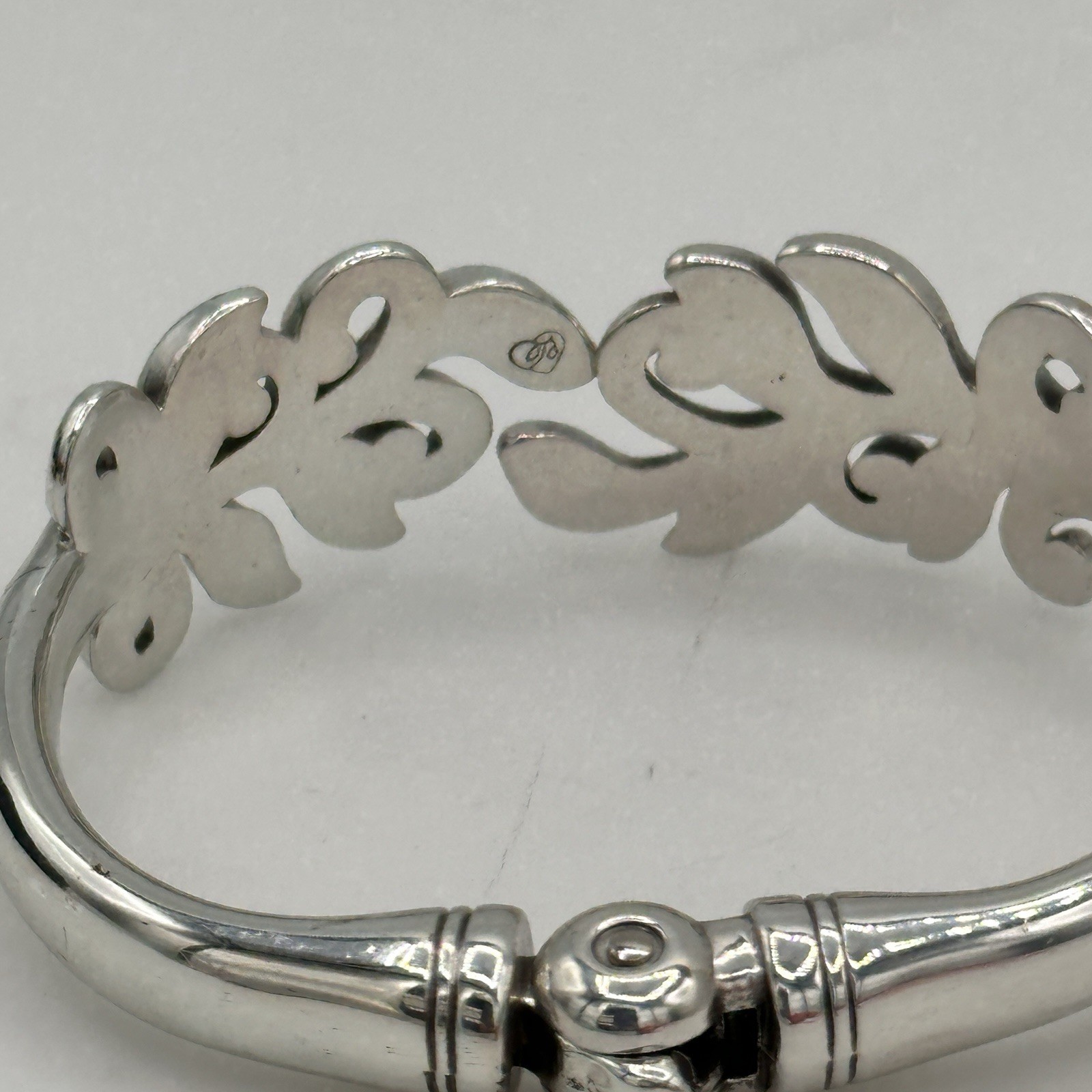 Brighton Laurel Vine Scroll Hinged Bangle Bracele… - image 10