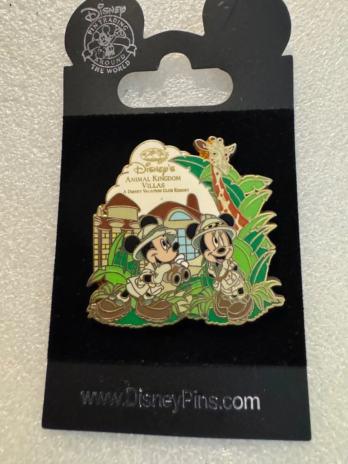 Disney Pin 56197 DVC Mickey & Minnie Animal Kingdom Lodge Villas Giraffe