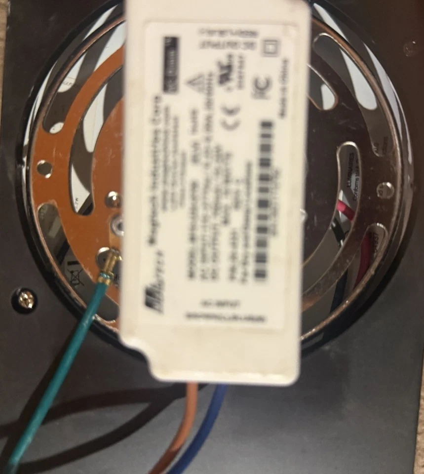 QB2 LED Wall Sconce - White Modern Wall Light Brand New In Box - Image 3 of 4