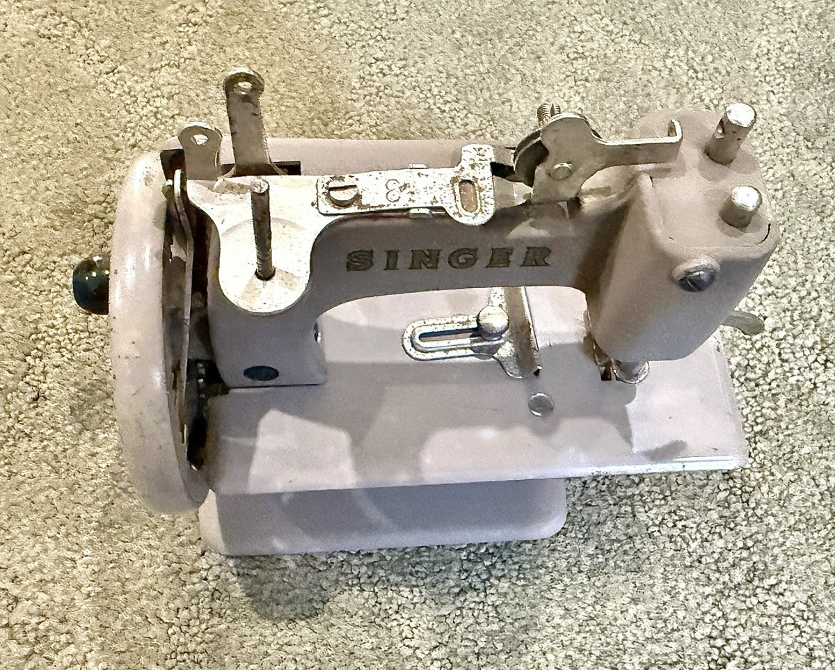 Jouet Ancien - Machine à Coudre Vintage Baby Singer Sewhandy Modèle 20-10 (années 1950)