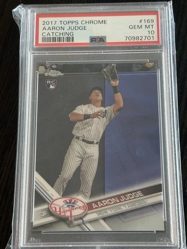 2017 Topps Chrome - Aaron Judge #169 PSA 10 Rookie Catching Yankees