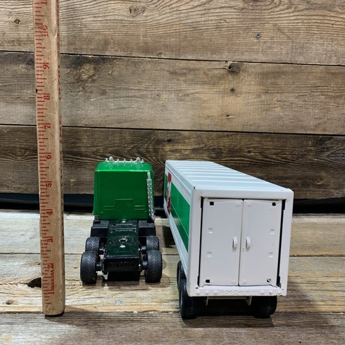 1980s ERTL, 7UP Semi Truck & Trailer, #3622, Pressed Steel, Made in USA - Picture 5 of 8