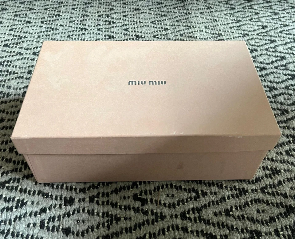 Zapatos planos de ballet Mui Mui charol negro talla 38.5 UK, usados con caja y bolsas para el polvo Foto 3 de 4