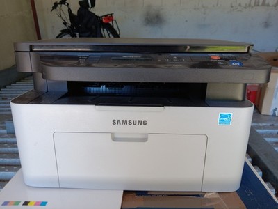 Samsung Xpress SL-M2070 Laser Drucker & Scanner,Tonner ist leer.