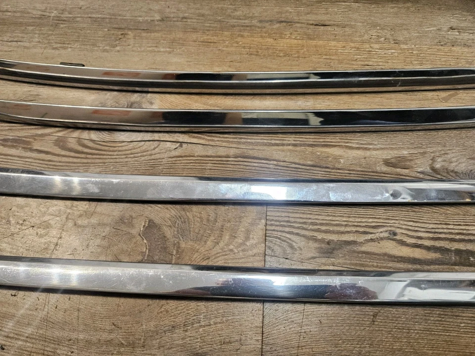 Cadillac Eldorado 1969 molduras de molduras de parabrisas de acero inoxidable OEM GM Foto 3 de 4