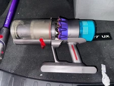 Dyson Gen5Detect Cordless Stick Vacuum Cleaner  - PRE-OWNED/NO CHARGER -