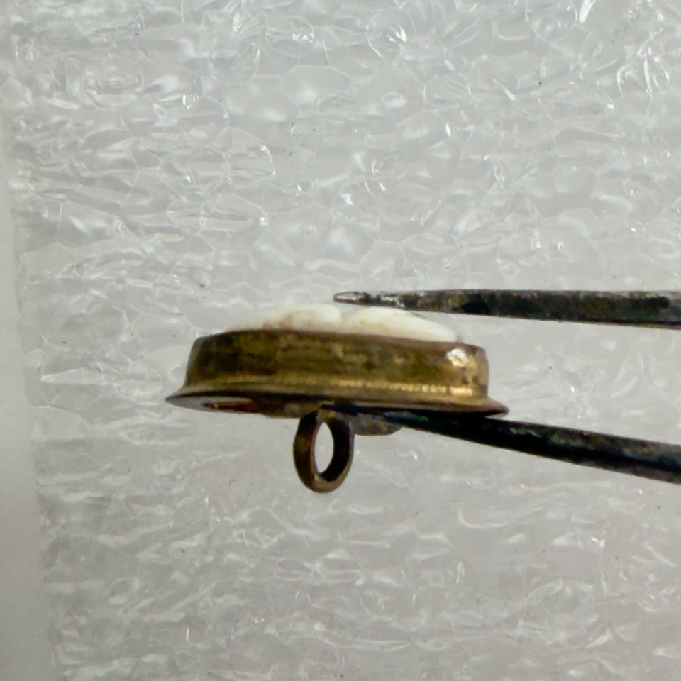 Antique Hand Carved Italian Shell Cameo Button, 10K Gold Filled, 1/2 x 5/8 Inch - Image 2 of 4