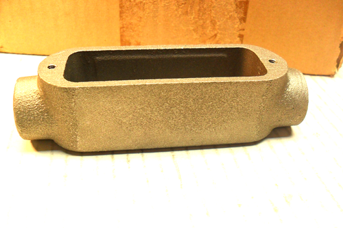 QTY 5 -  Crouse-Hinds C19 Aluminum  1/2" Rigid Conduit Outlet Body New in Box - Picture 4 of 6