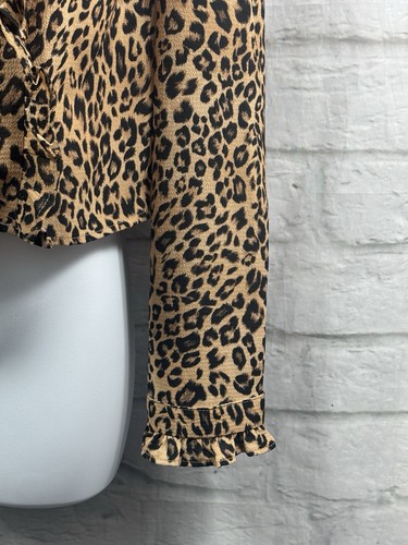 Bershka Blouse Animal Print Beige Brown Size M UK 10 Top Elegant Light Cropped - Picture 4 of 8