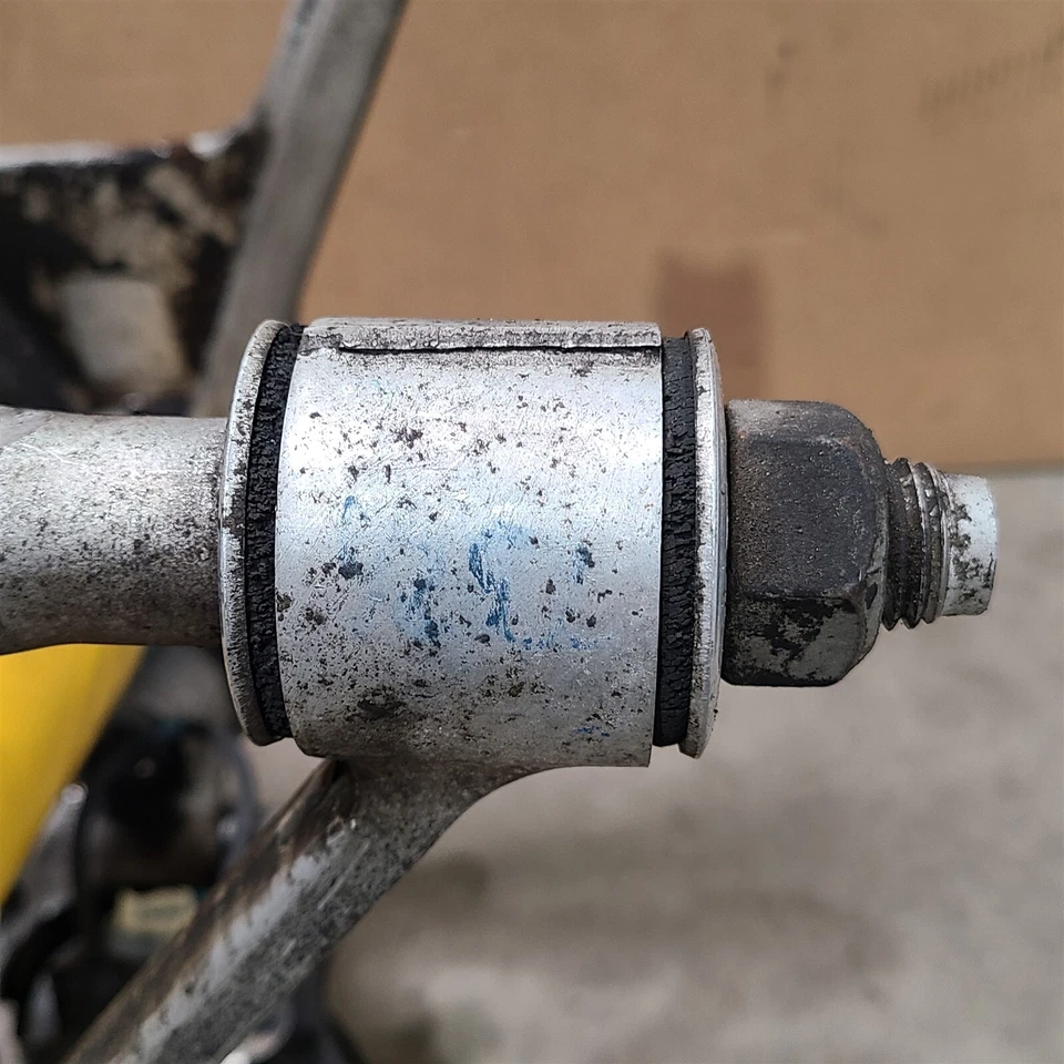 Conjunto de buje de nudillo de rodilla delantero para conductor Corvette C4 91-96 Lh Aa7326 Foto 3 de 4