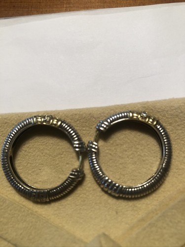 JUDITH RIPKA Sterling Silver Earnings With 18K Gold Small Diamonds In The Midle - Picture 11 of 12