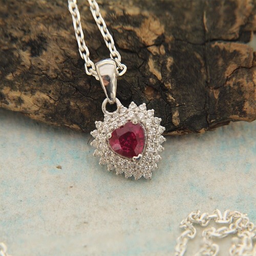 Halskette mit Anhänger 2 kt Laborgefertigt Rubin/Diamant Heiligenschein Herz 14 kt Weißgold-Finish