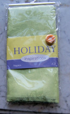 Cloth Napkins Green Set of 4 Polyester Inspirations Brand  Christmas 17 x 17 New