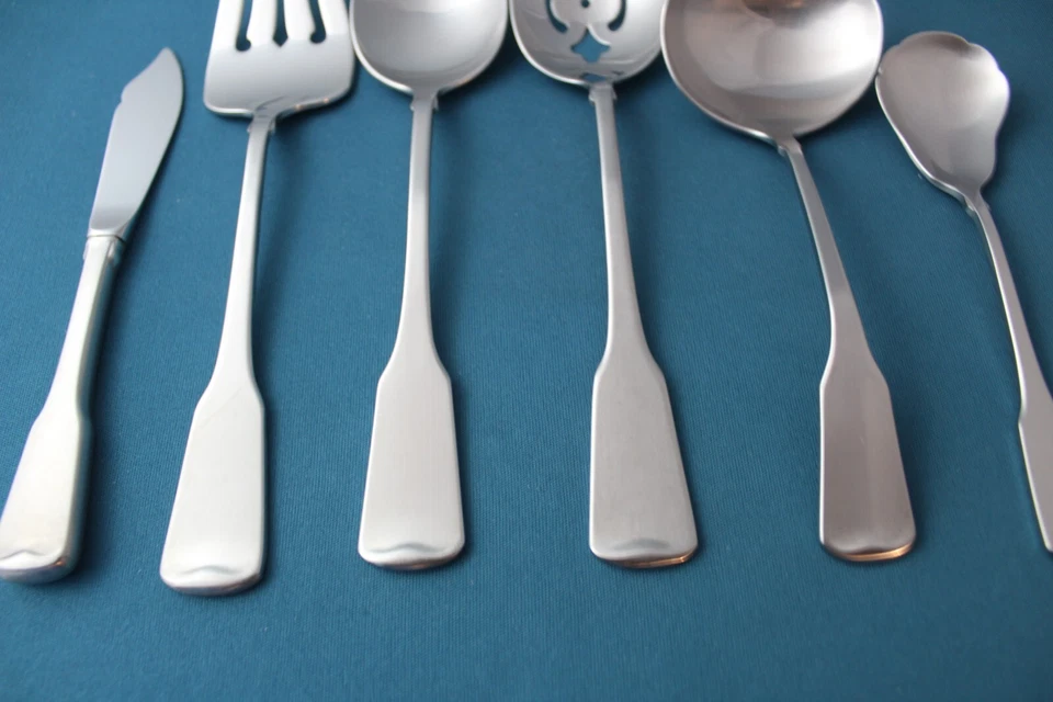 Cucharada perforada de azúcar Oneida AMERICAN COLONIAL 6 piezas de acero inoxidable Foto 2 de 4