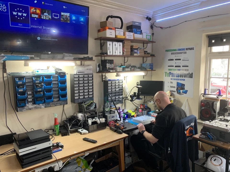 PS5 HDMI Port Connector Repair Replacement Professional Service No Fix No Fee - Image 2 of 4