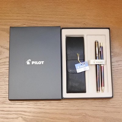 Pilot Cavalier Füllfederhalter Kugelschreiber Set schwarz rot Marmor Etui...