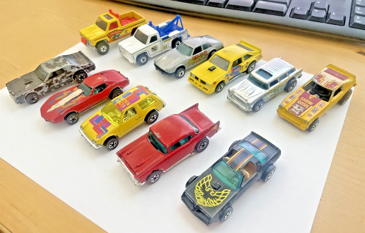Vintage Hot Wheels Set In Vintage Manufacture Diecast Cars, Trucks