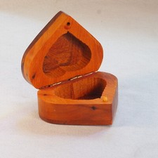 Handcrafted Engagement Ring Jewelry Box Moroccan Thuya Wood Heart Shape