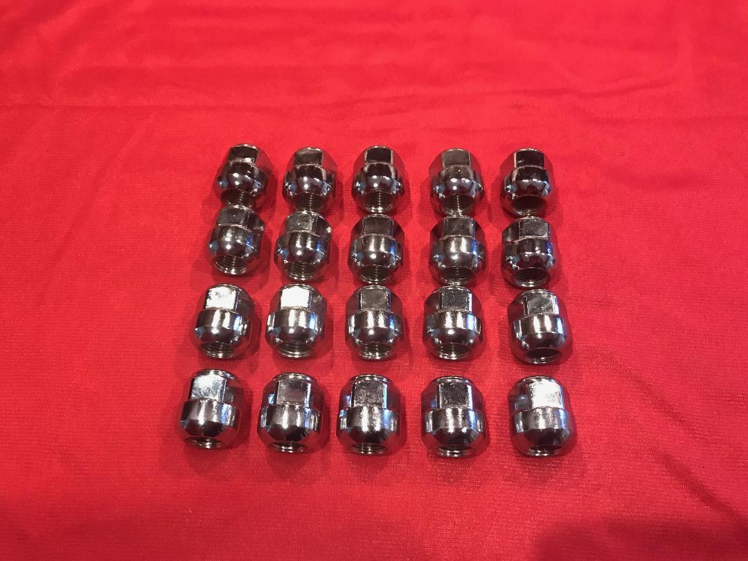 14x1.5mm Honda Lug Nut Set | Front | Chrome | Genuine OEM | 90304