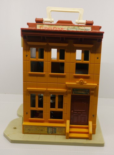 1970s FISHER-PRICE SESAME STREET PLAY SET HOUSE 938, LITTLE PEOPLE FIGURES, CASE