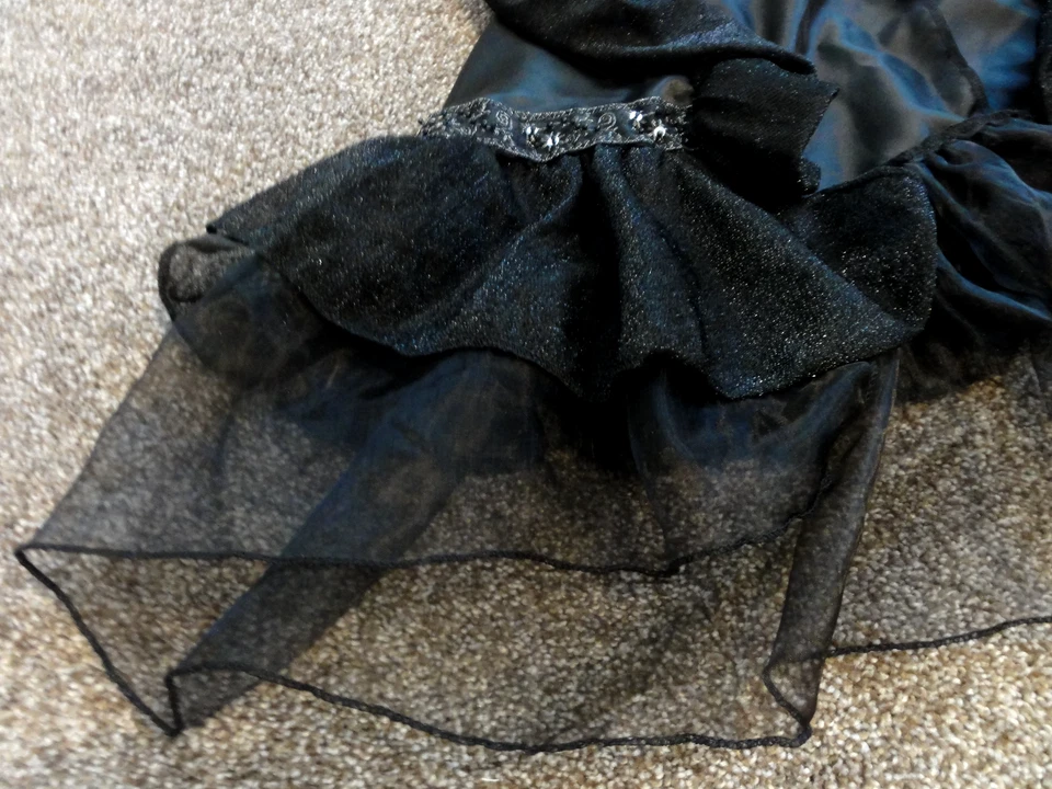 KID BLACK DISGUISE FANCY SHAWL CLOAK COSTUME HALLOWEEN ACCESSORY – ONE SIZE - Image 3 of 4