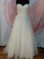 Wedding dress size 8 ivory lace/organza Mori Lee, check measurement, G