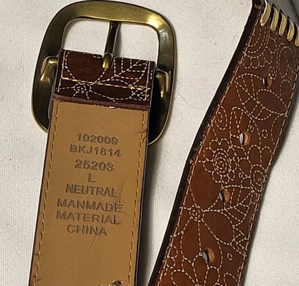 Cinturón para mujer con retazos de cuero sintético reliquia colores neutros hebilla grande dorado Foto 2 de 4