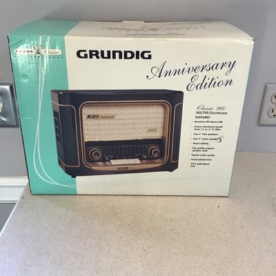 New Grundig Classic Anniversary Model 960 AM/FM/SW Stereo Table