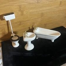 Vintage Dollhouse White Victorian Bathroom Suite Porcelain Miniature Furniture
