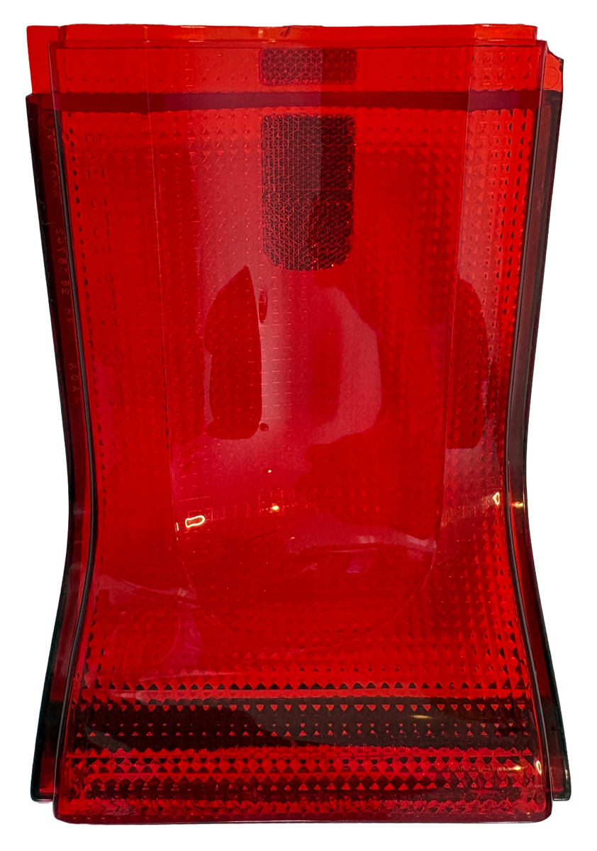 No.67 テールライトアッシー　赤67800717 New Old Stock Right Hand Tail Light Lens 1967 Plymouth Satellite