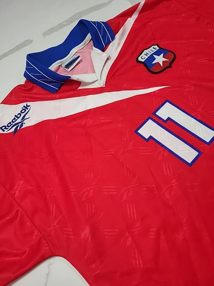 Vintage 96 -98 Chile Soccer Team Marcelo Salas #11 Home Jersey Size Medium  - Image 3 of 4