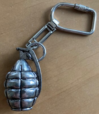 MFH Schlüsselanhänger Handgranate silber m. Schraubkarabiner  ca. 12 cm aus Zink