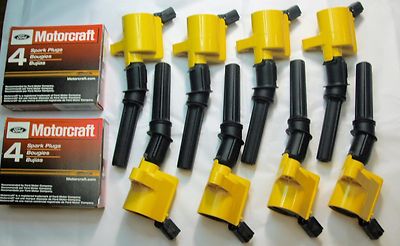 Kit De 8 Bobinas De Encendido Rojas DG508 + 8 Bujías SP479 Para Ford Expedition 5.4L 1997-2004