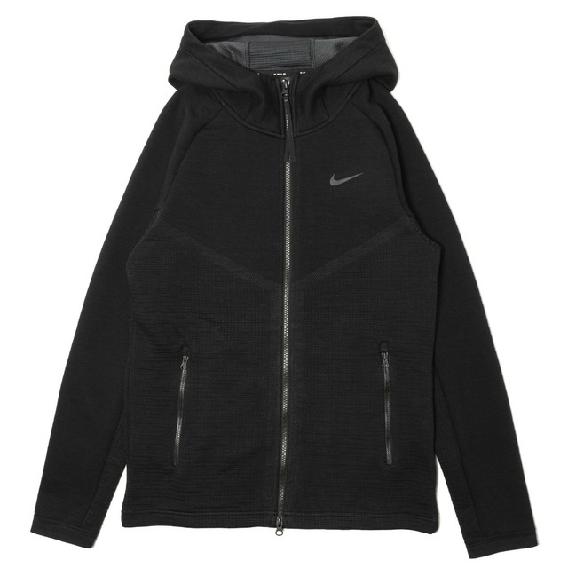 all black nike tech fleece