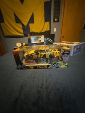 Hot Wheels Racing 2003 NASCAR Champion Matt Kenseth 17 DeWalt Diecast Car