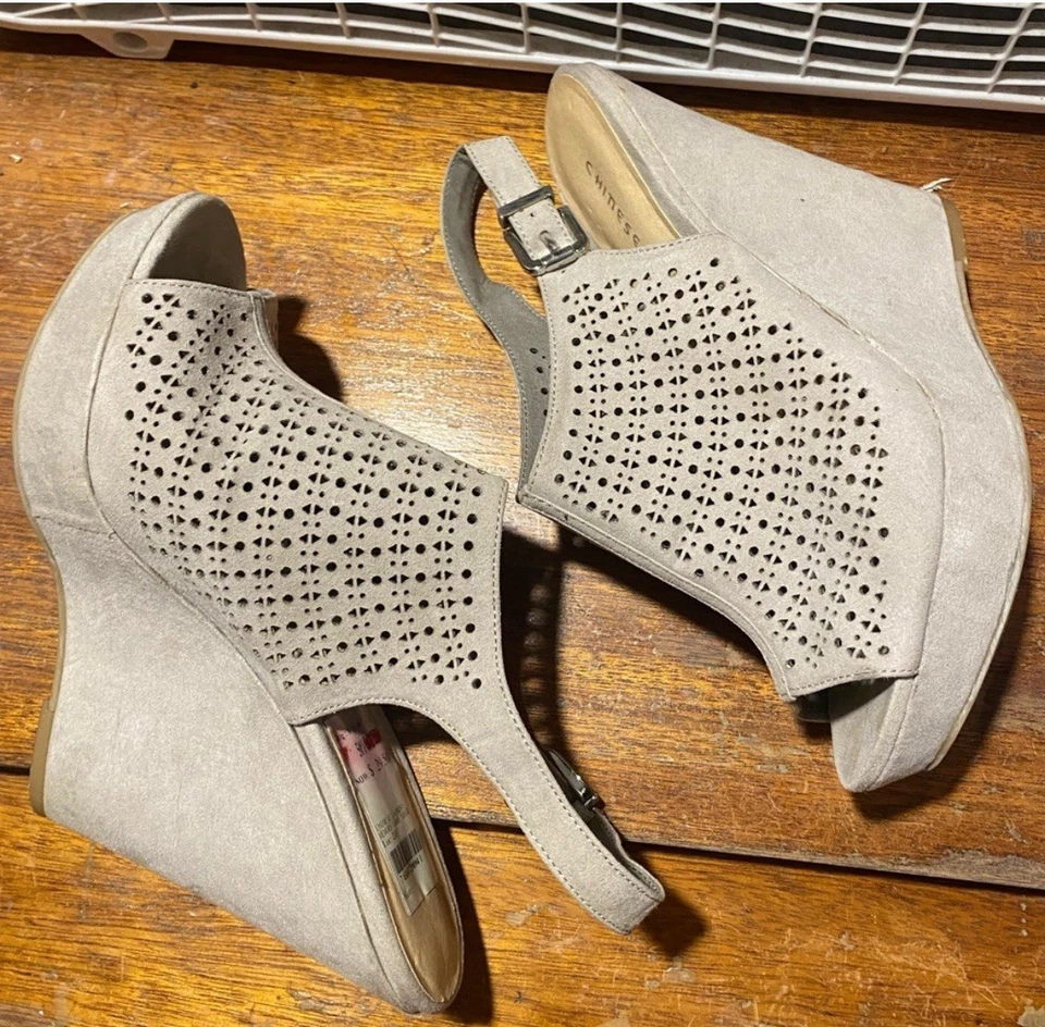 Sandalias de cuña chinas para mujer talla 8 Foto 2 de 4