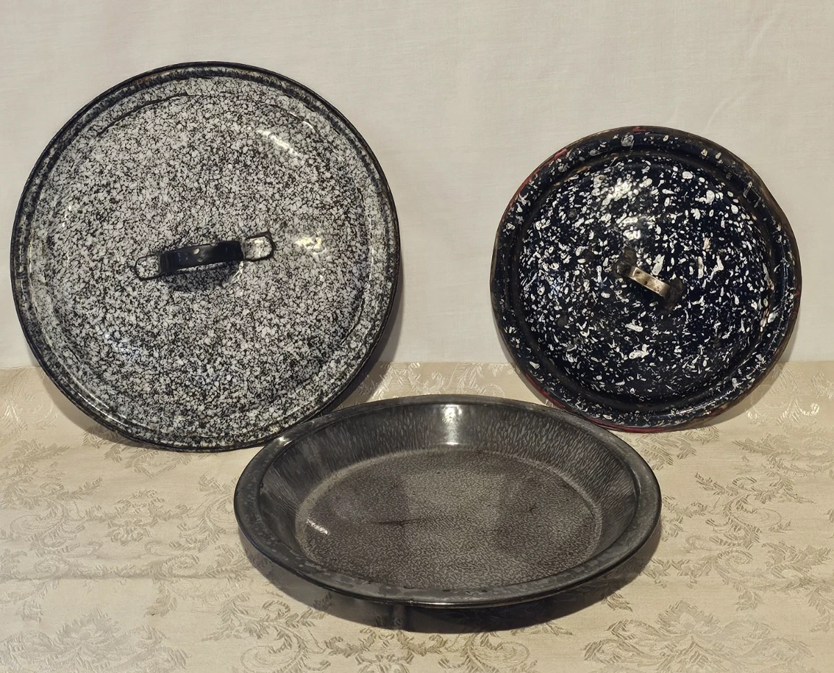 3-Vintage Graniteware Enamelware Pie Pan Pot Lids Gray/Blue Speckled Primitive
