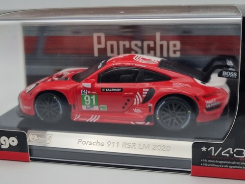 Coche de carreras fundido a presión Bburago 1:43 Porsche 911 RSR Le Mans 2020 - Imagen 6 de 6