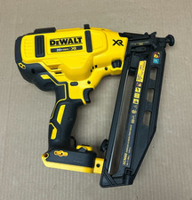 [Used] (DCN660B) DeWalt 20V MAX XR 16‑Gauge Cordless Angled Finish Nailer