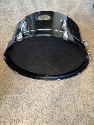 Pearl  Export 22'' X 8'' Gong Drum Black Lacquer Road Rash With Lugs, Tom Mount