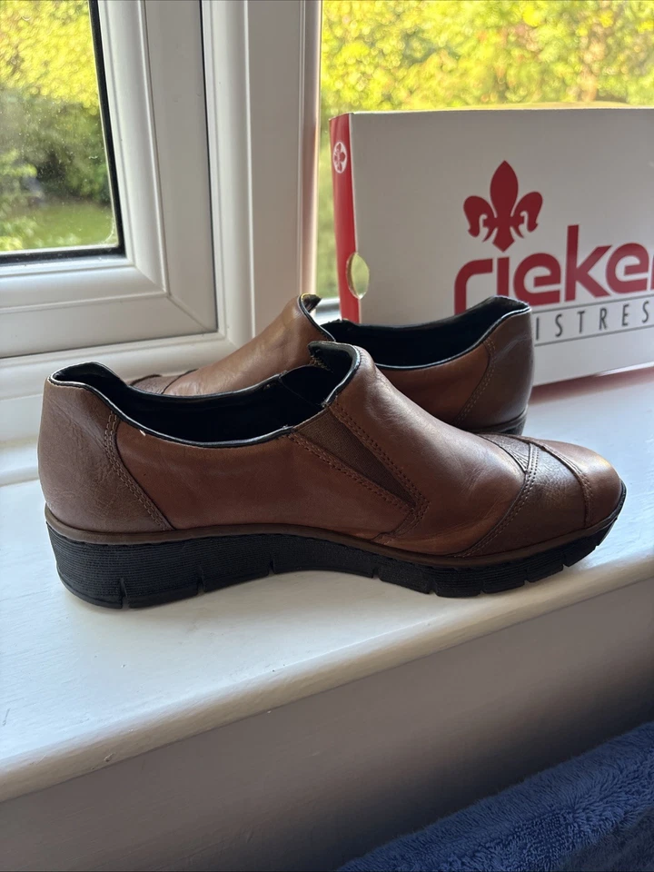 Women's Shoes Size 6 - Image 4 of 4